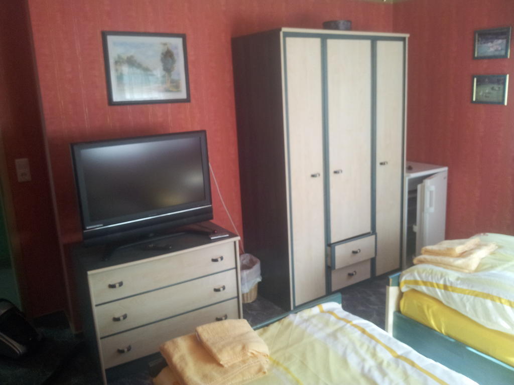 Biggis Waldpension Michendorf Ngoại thất bức ảnh
